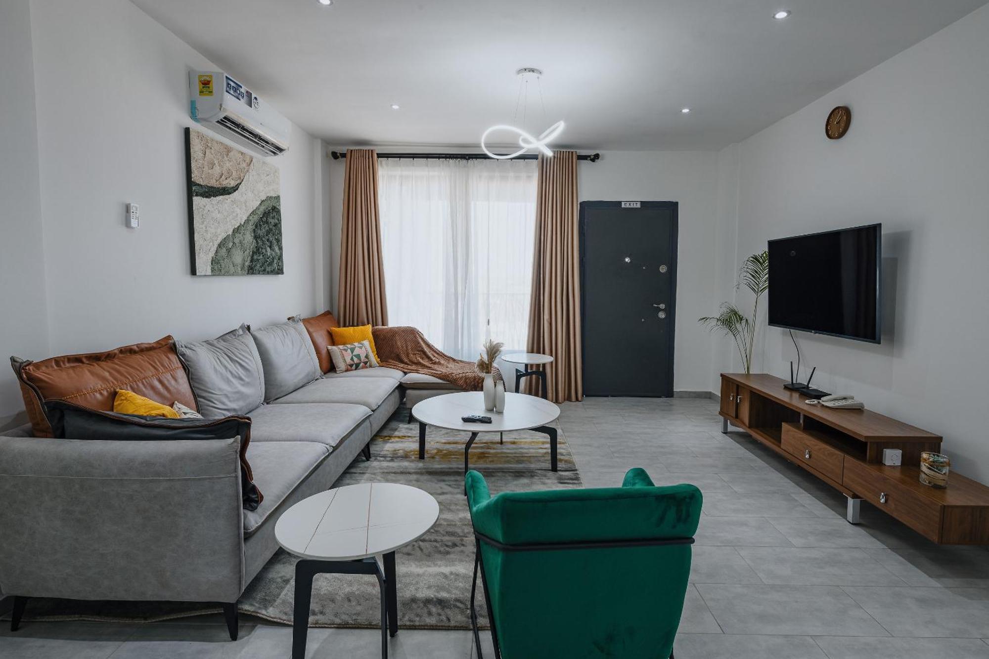 The Avery Apartments At Odomaa Place B, East Airport Accra Esterno foto