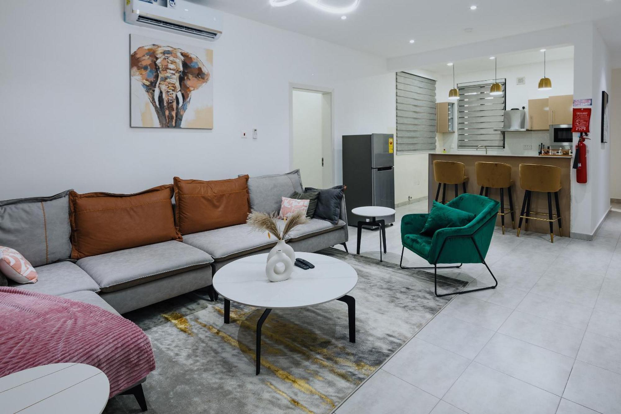 The Avery Apartments At Odomaa Place B, East Airport Accra Esterno foto